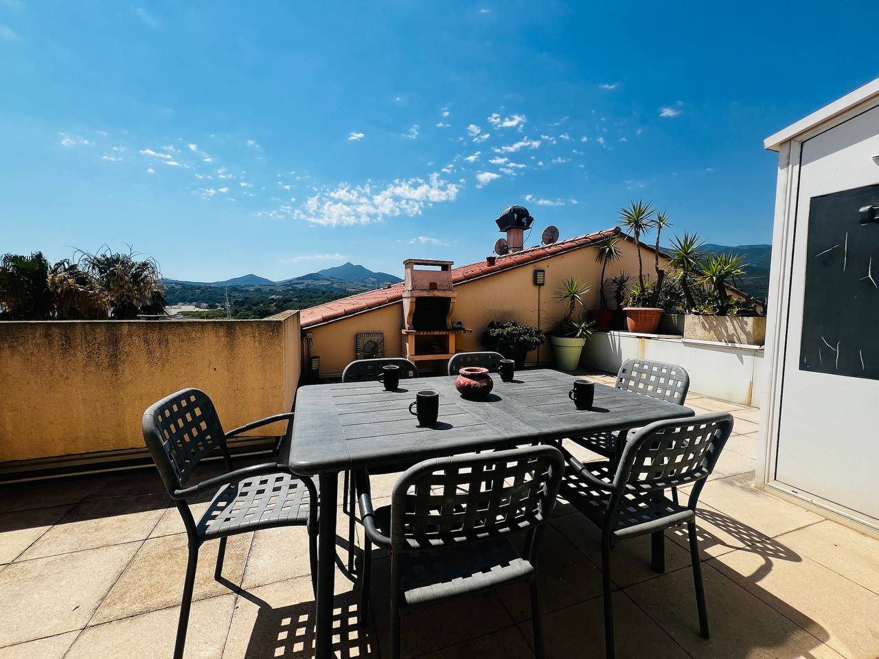 Entire apartment, 2-Room Apartment in Argelès, Terrace and Parking in La Côte Vermeille, Argelès-sur-Mer