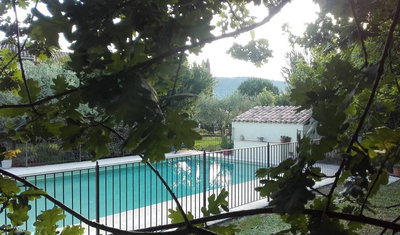 Gîte pour 3 personnes, avec piscine ainsi que jardin et terrasse à Malaucène - 2