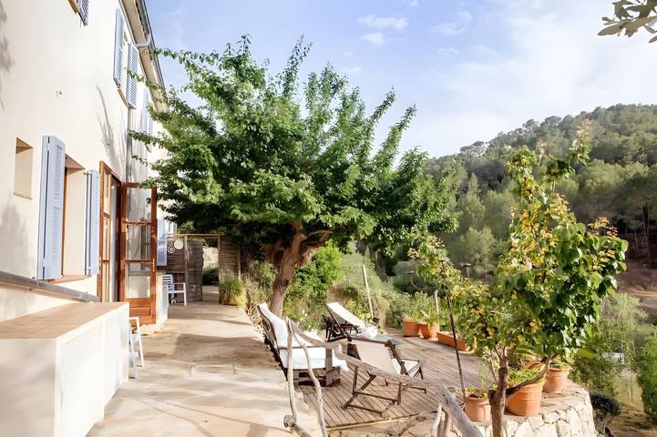 Holiday rental for 6 people, with garden, child-friendly in Andratx