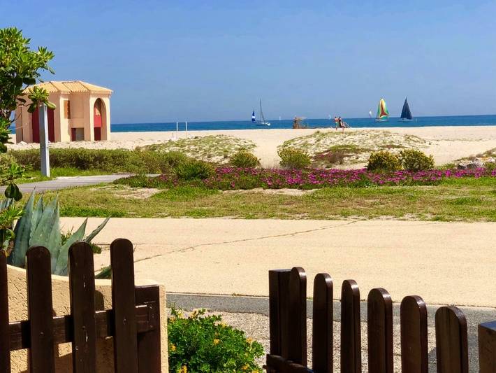 Location de vacances pour 4 personnes, avec jardin et vue dans Plage Le Grau De Leucate - 2