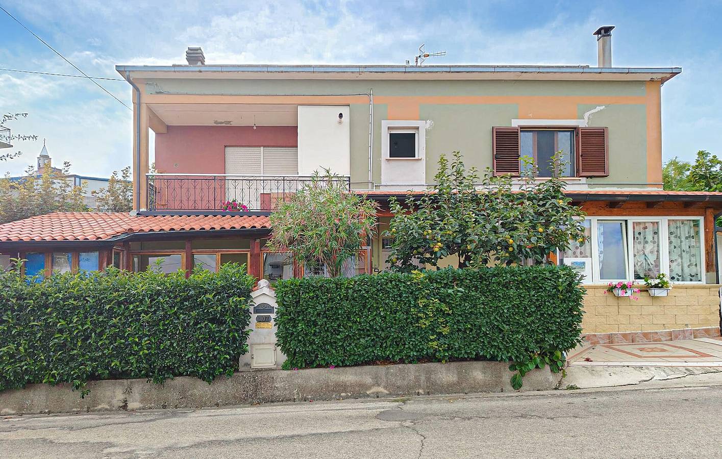 Apartamento vacacional entero, Apartamento de Lujo con Parking, Cocina, Internet in Roccaspinalveti, Provincia de Chieti