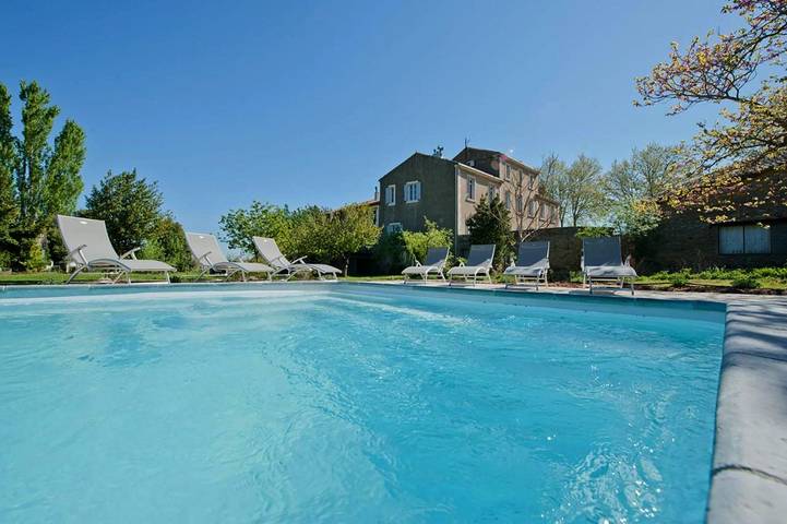 Location de vacances pour 14 personnes, avec jardin ainsi que vue et piscine, adapté aux familles à Canet - 2