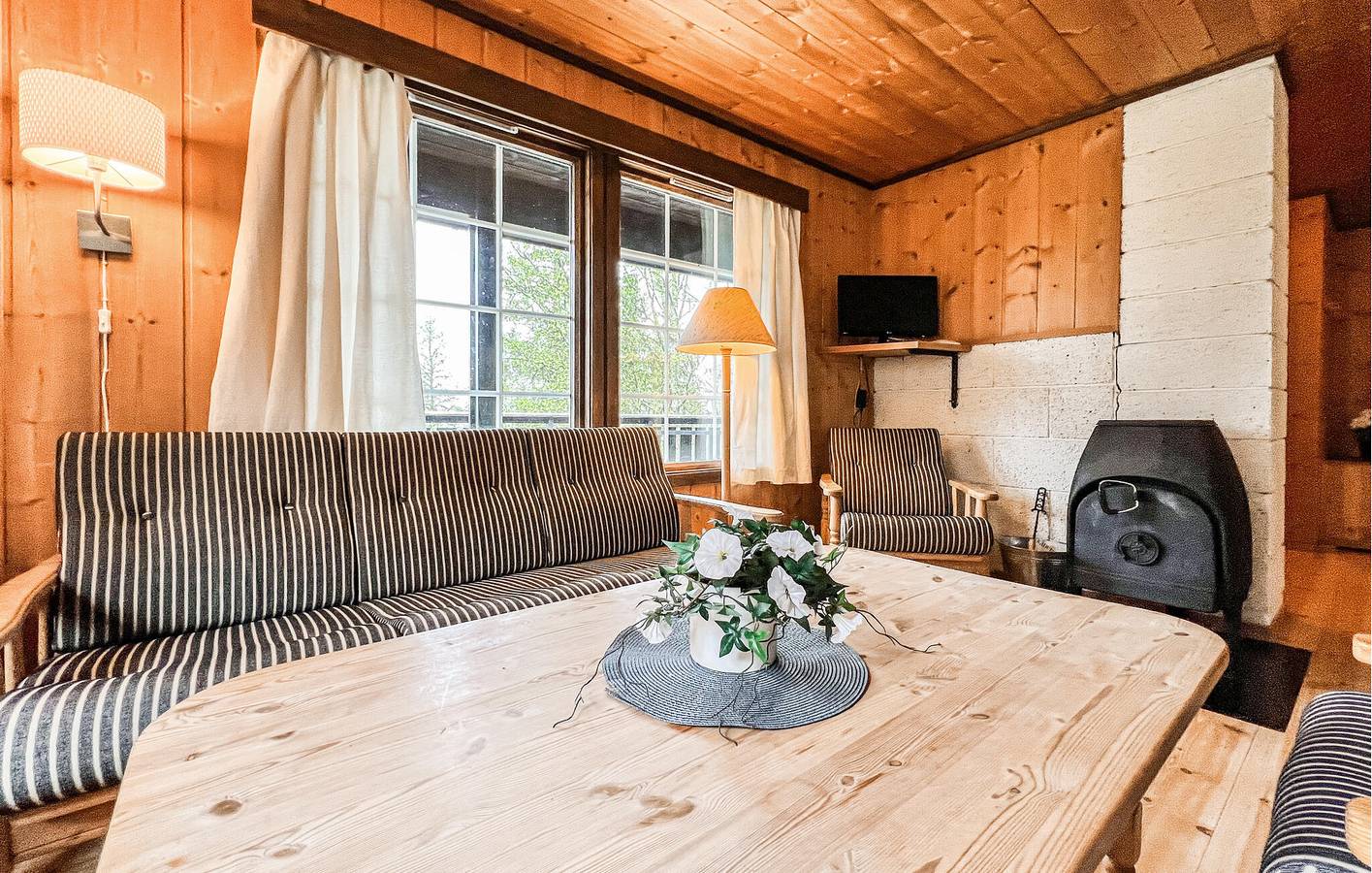 Ferienhaus für 10 Personen mit Terrasse in Nord-Fron