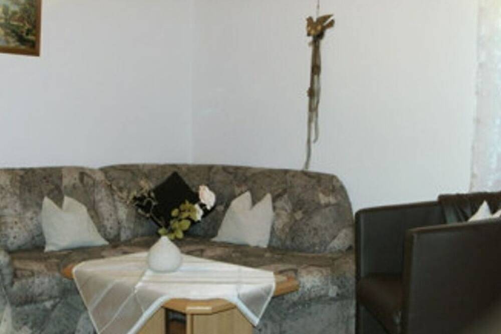 Apartment in Waldn für 7 mit Aussicht Von Belvilla in Prackenbach, Ostbayern