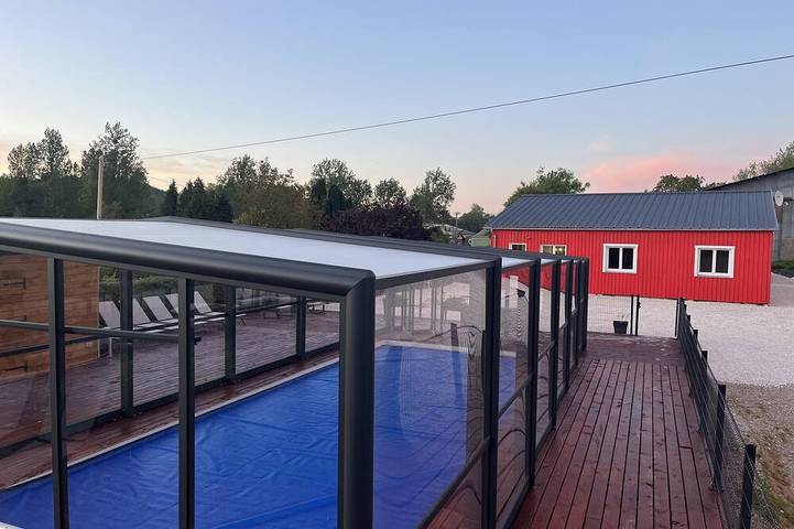 Location de vacances pour 12 personnes, avec terrasse à Aix-en-Issart