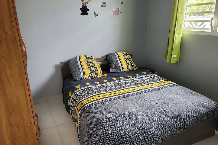 Apartamento de vacaciones para 2 personas, con terraza además de jacuzzi y jardín - 1