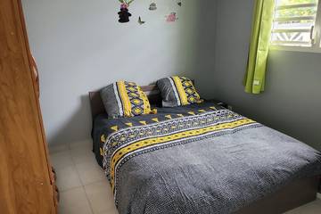 Gîte pour 2 personnes, avec jacuzzi ainsi que terrasse et jardin à Remire-Montjoly