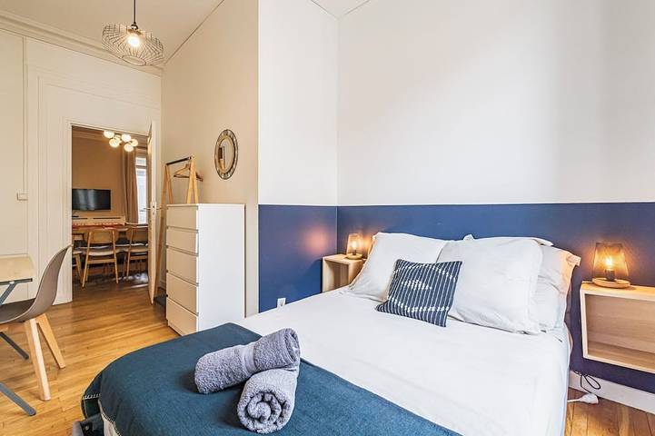 Apartamento entero, L'haussmannien - Spacious 4-bedroom - Centre Gare in Reims, Marne