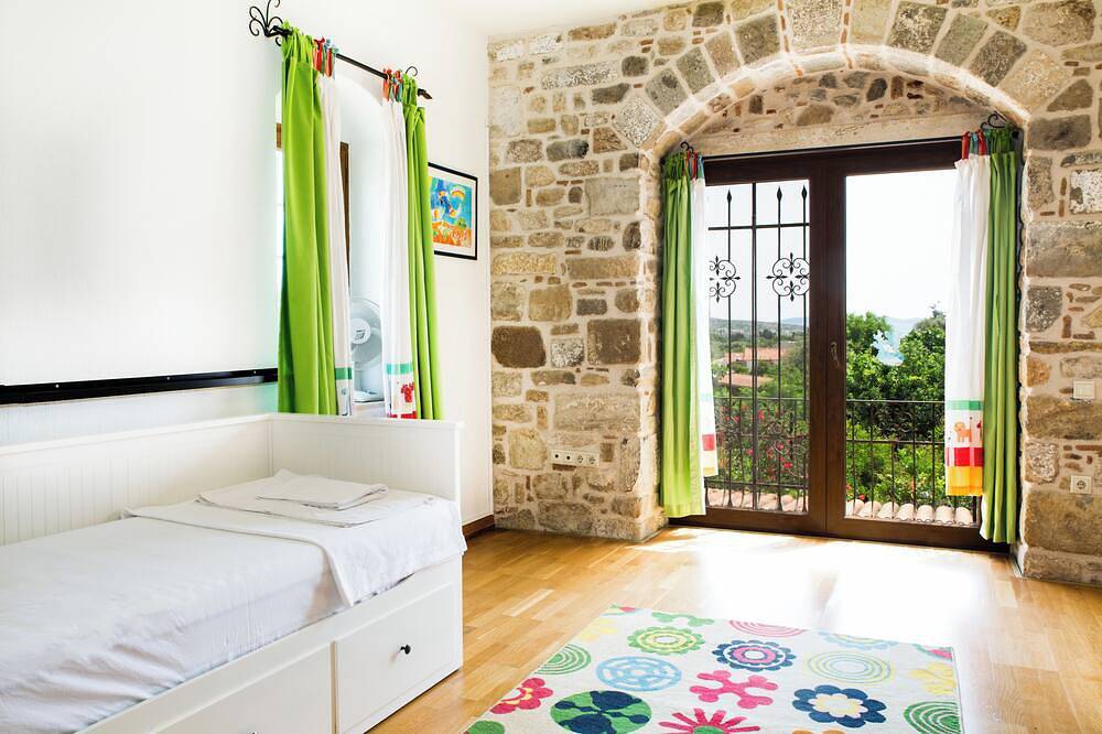 Spacious 5-Br villa in charming Bodrum Bitez with Private Pool - Metis Holiday in Bodrum, Türkische Ägäis