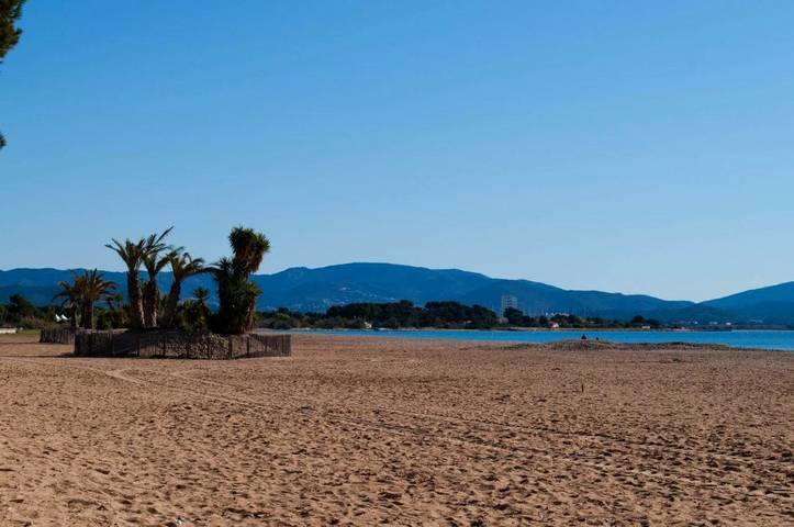 Hôtel pour 3 personnes, avec jardin et vue dans Plage de l'Ayguade - 4