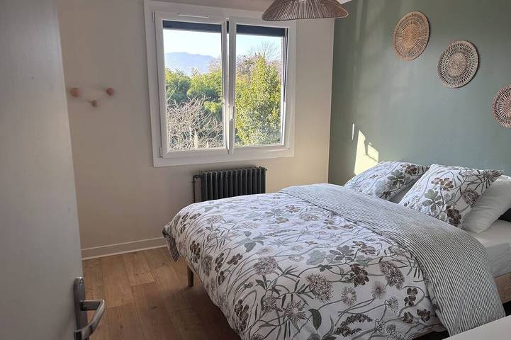 Location de vacances pour 8 personnes, avec balcon et jardin à Chindrieux - 2