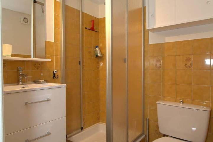 Gîte pour 2 personnes, avec balcon dans Port De Balaruc Les Bains - 4