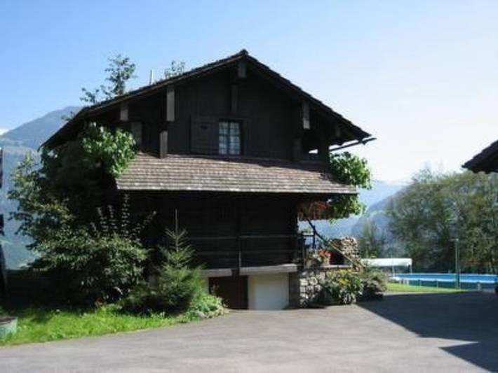 Ferienhaus für 4 Personen, mit Pool und Balkon in der Schweiz