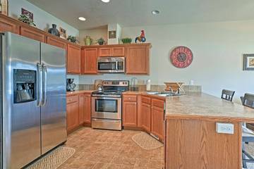 Vacation House for 11 Guests in Lake Cascade, Idaho, Picture 2