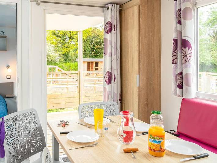 Camping pour 6 personnes, avec bassin pour enfant ainsi que terrasse et piscine en Normandie - 4