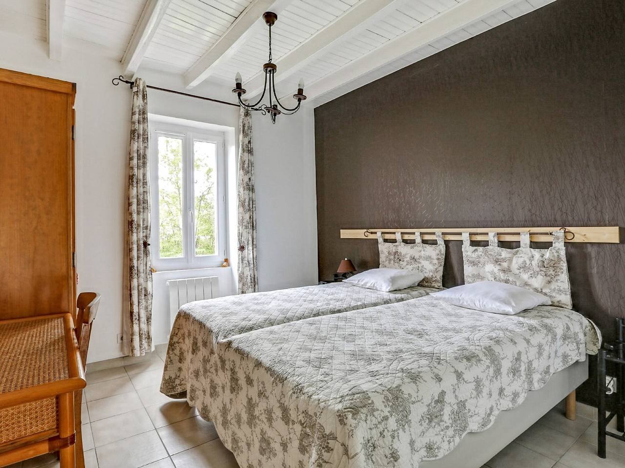 Charmante villa T3, jardin spacieux, parking, proche lac & thermes in Cazaubon, Gers
