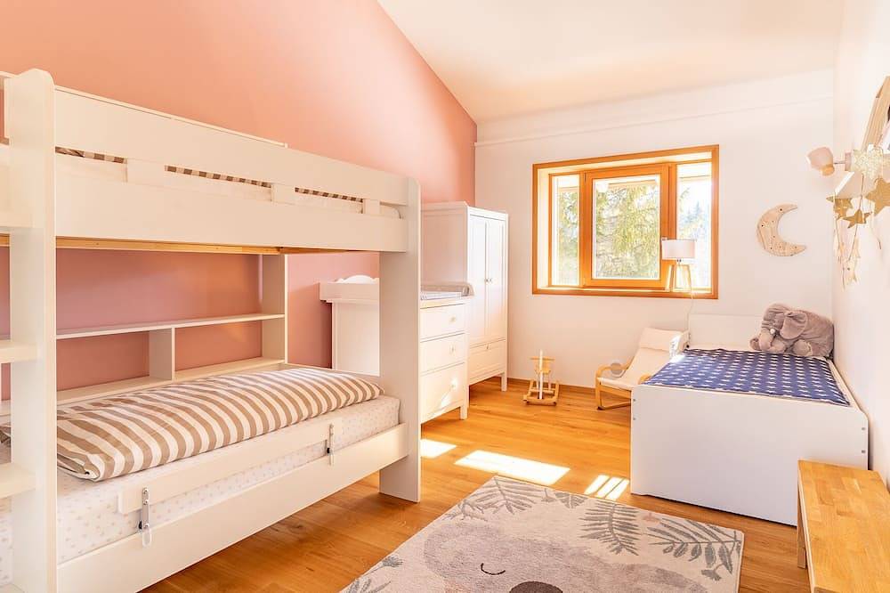 Chalet im Winkl, ca 200qm mit Balkon und Terrasse, für bis zu 7 Personen in Reit im Winkl, Bayerische Alpen