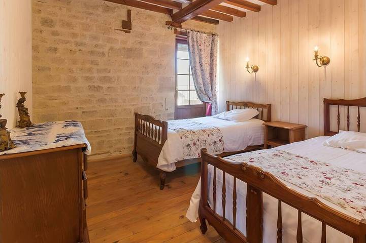 Location de vacances pour 4 personnes, avec jardin dans Moulins en Bessin - 3