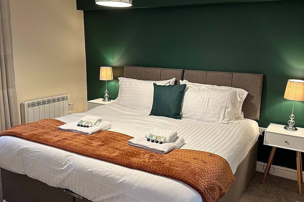 Ganze Wohnung, Apartment-Eigenes Badezimmer-Apartment-Blick auf die Landschaft in Stroud, Gloucestershire