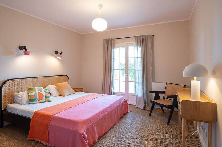 Location de vacances pour 16 personnes, avec terrasse ainsi que jardin et jacuzzi à Tanneron - 4