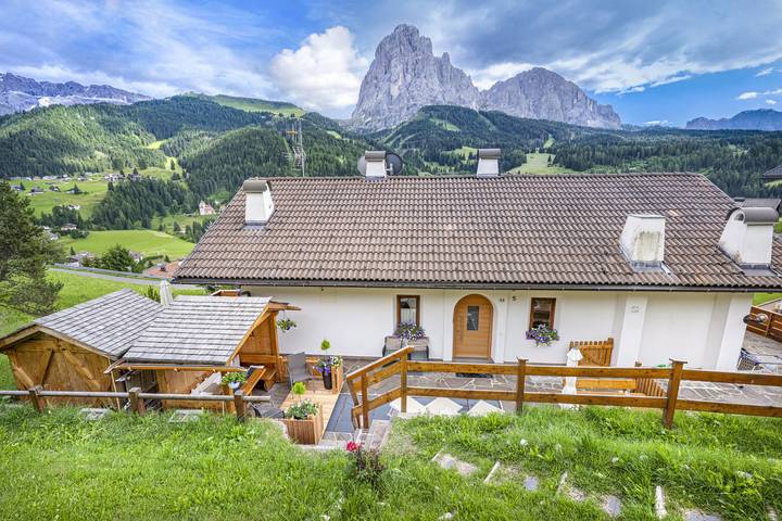 Ferienwohnung für 2 Personen, mit Balkon und Terrasse in St. Christina in Gröden