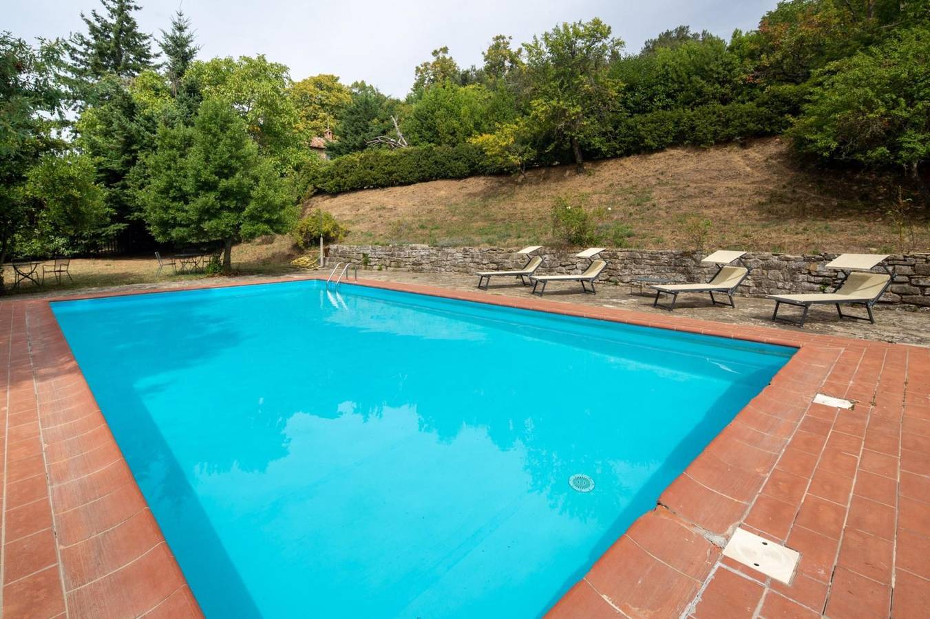 Ancient villa with outbuilding and private pool-Villa Bagnolo in Arezzo Province