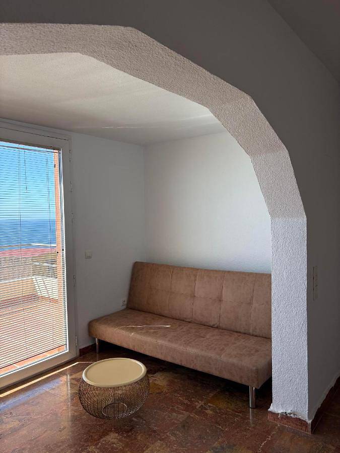 Casa rural para 11 personas, con Balcón y Jacuzzi además de Terraza y Jardín en Felix - 3