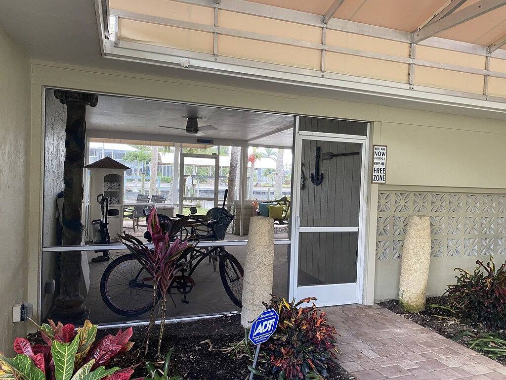 Imperial River Vacation Gem - Best Resort-Like Vacation on the Imperial River! in Bonita Springs, Southwest Florida