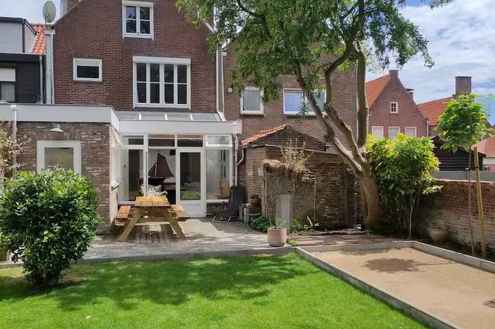 Ferienhaus für 12 Personen, mit Garten