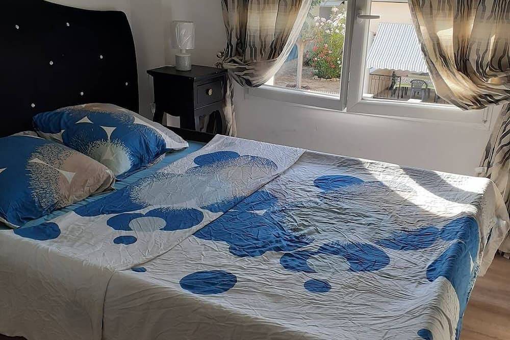 Villa  3 Rooms Mez 80m2 +  Outside 70m2 Ref 4003 in Marseillan-Plage, Marseillan