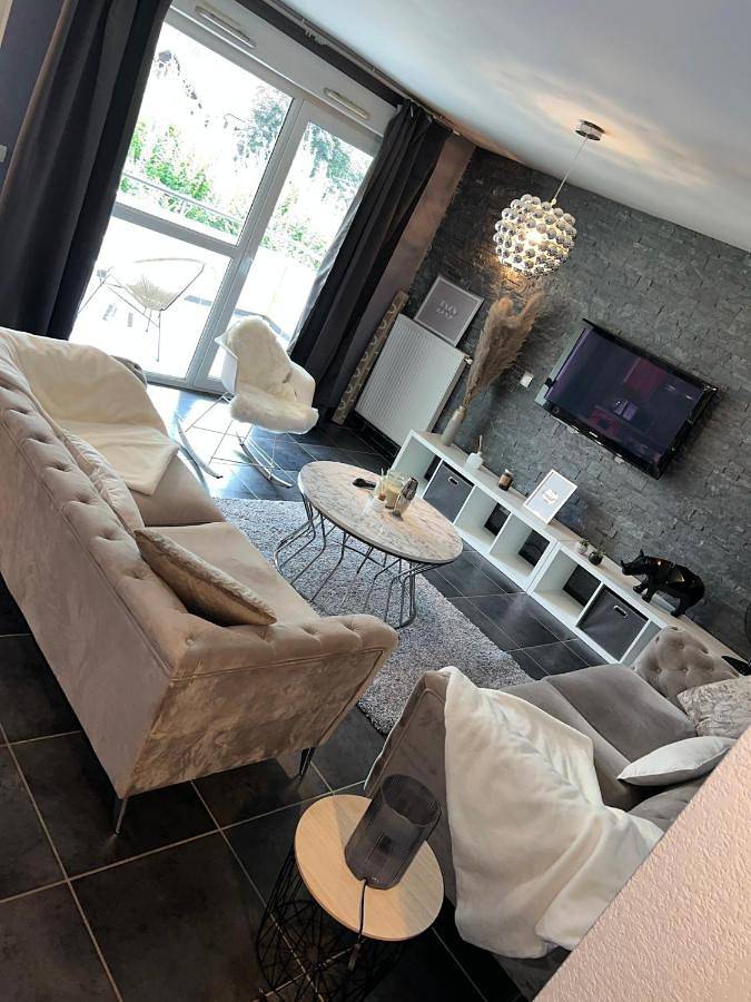 Gîte pour 8 personnes, avec vue et terrasse à Magland