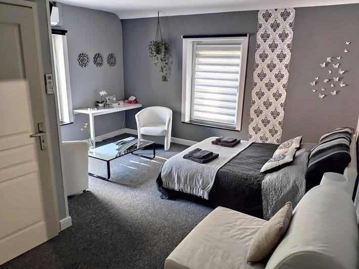 Location de vacances pour 3 personnes, avec vue sur le lac ainsi que vue et jardin à Belœil - 2