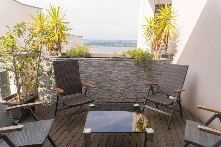 Apartament wakacyjny dla 4 osób, z widok i taras w Koper