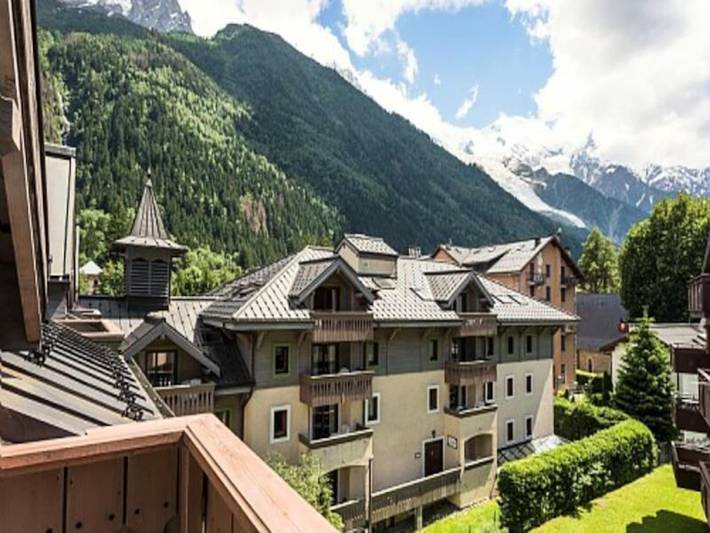 Gîte pour 4 personnes, avec sauna ainsi que piscine et balcon, adapté aux familles dans Gare De Chamonix Mont Blanc - 3