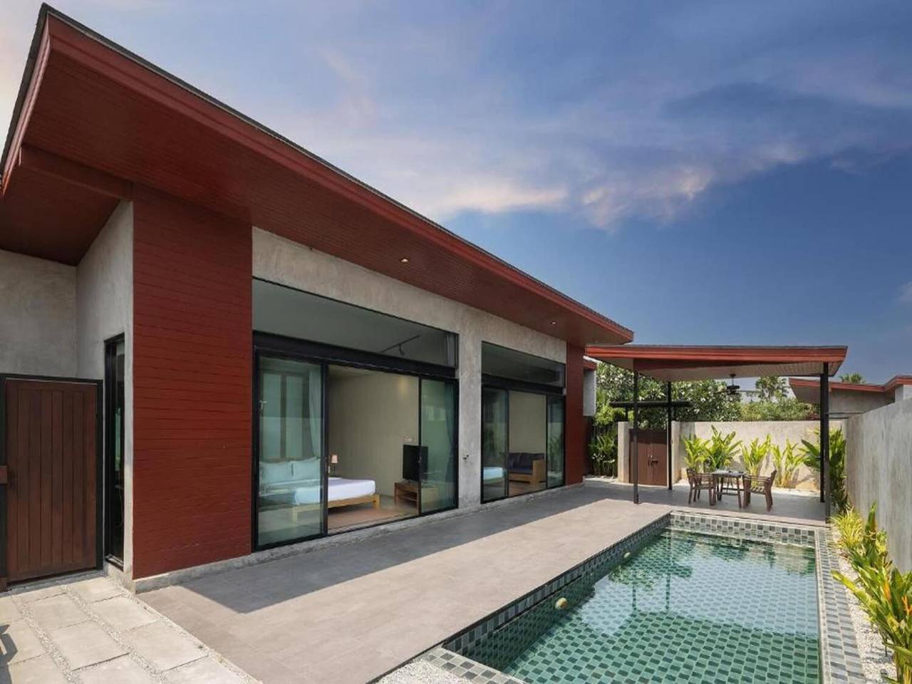 Charmante Familienvilla mit Schlafzimmern und Pool in Pattaya, Chon Buri