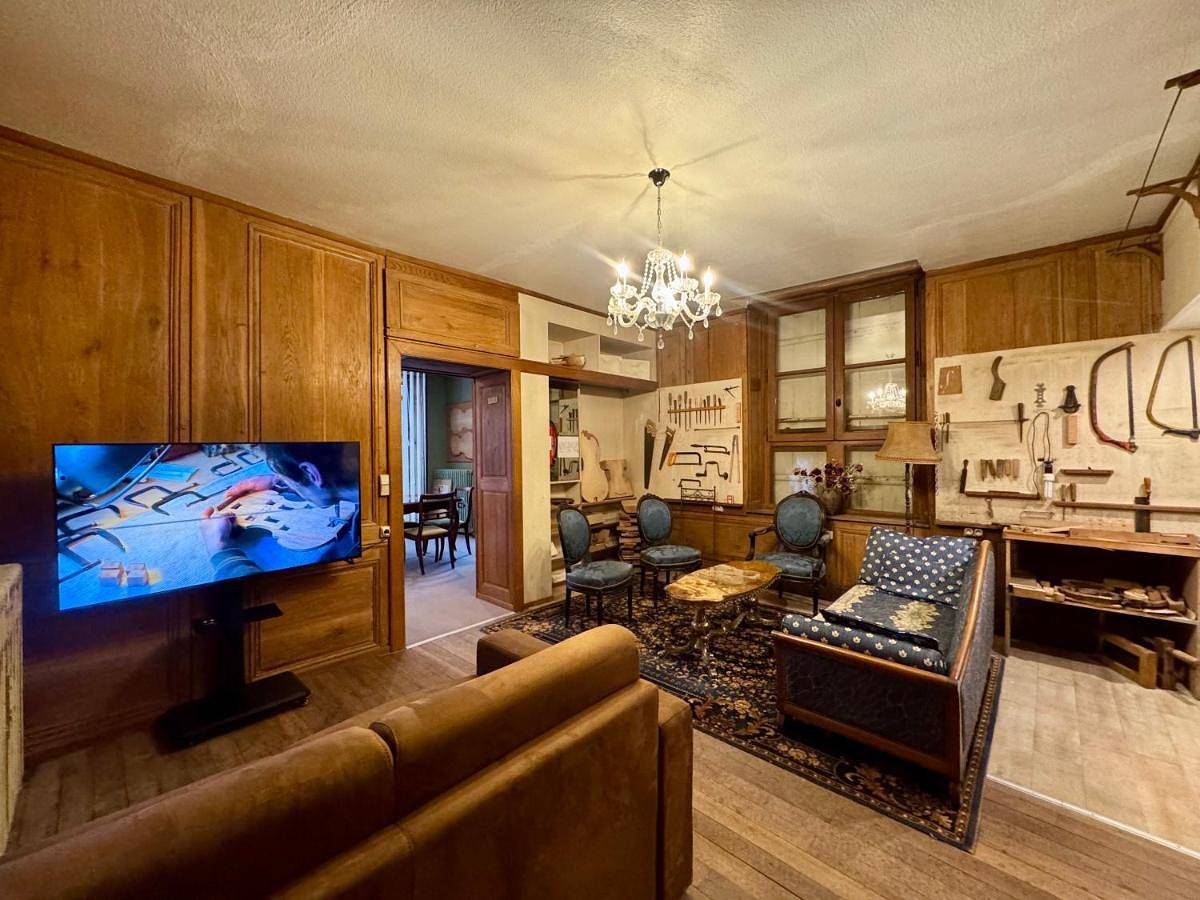 Appartement entier, Two-Bedroom Apartment in Mirecourt, Neufchâteau