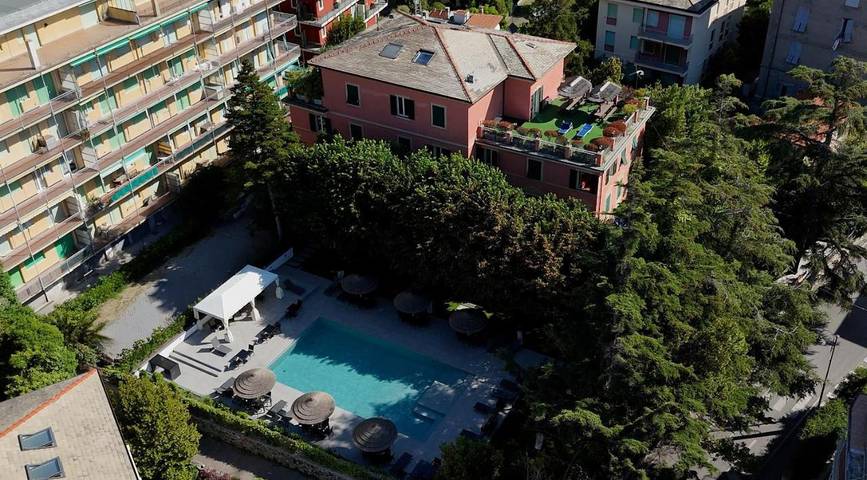 Appartamento, con Terrazza e Giardino nonché Piscina a Deiva Marina