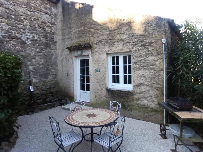 Location de vacances pour 4 personnes, avec piscine et terrasse, animaux acceptés à Saint-André-d'Olérargues - 4