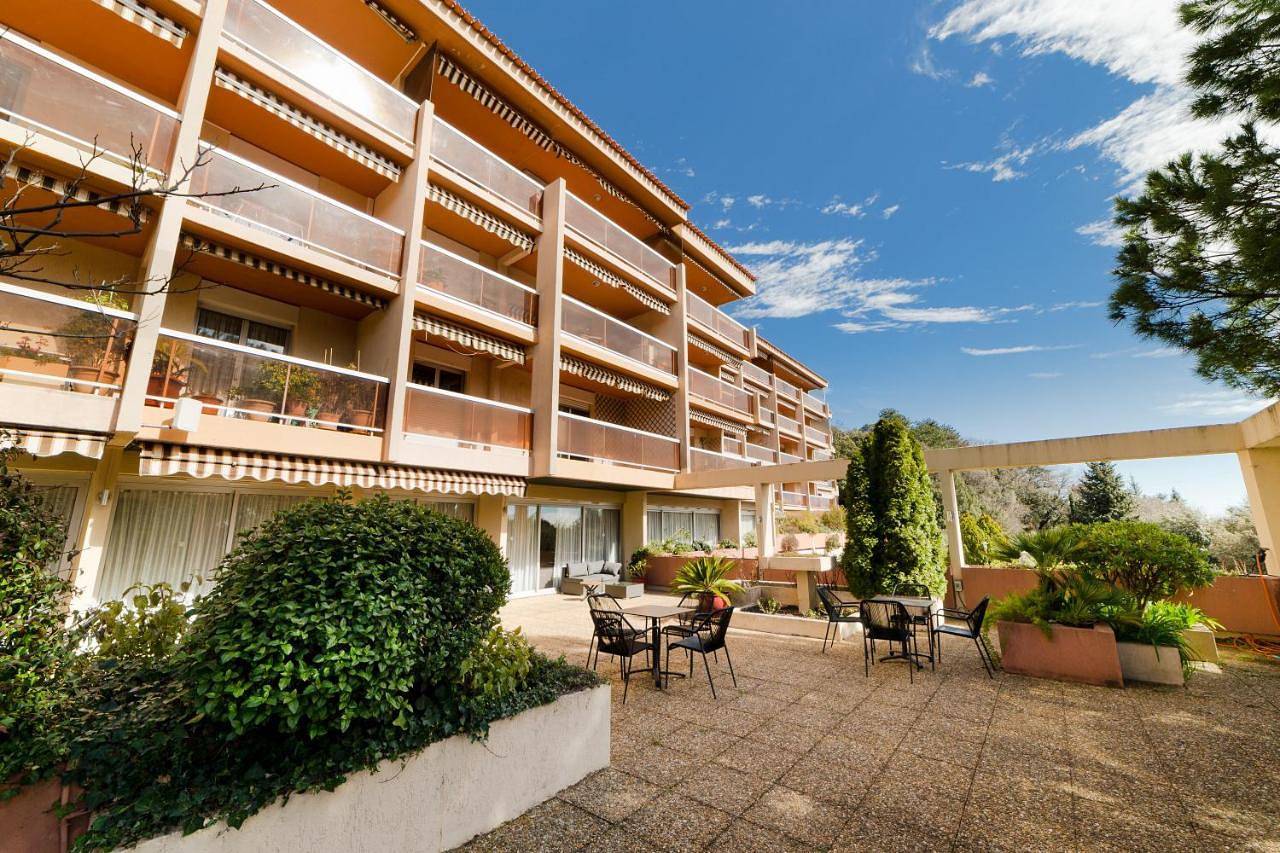 One-Bedroom Apartment in Grasse, Côte méditerranéenne (France)