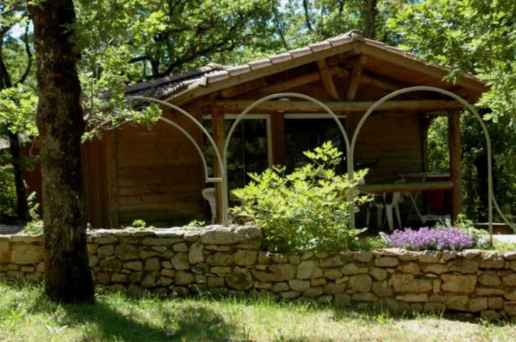 Chalet für 5 Personen, mit Ausblick und Terrasse sowie Pool - 1