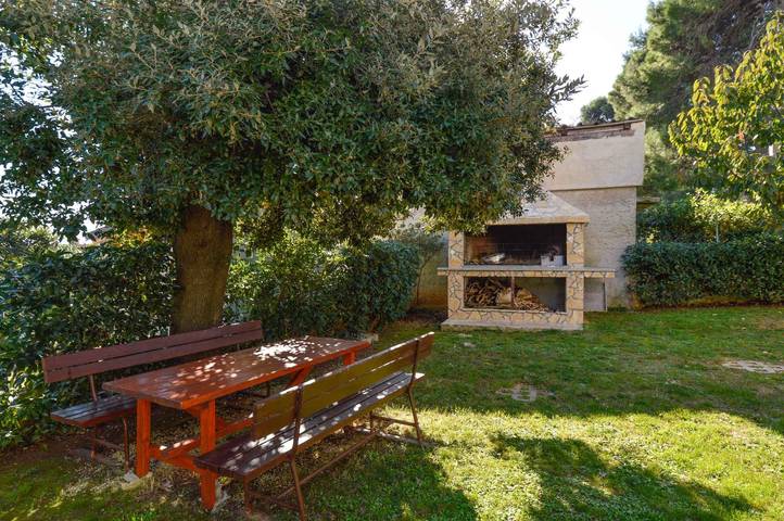 Gîte pour 6 personnes, avec jardin à Premantura - 4