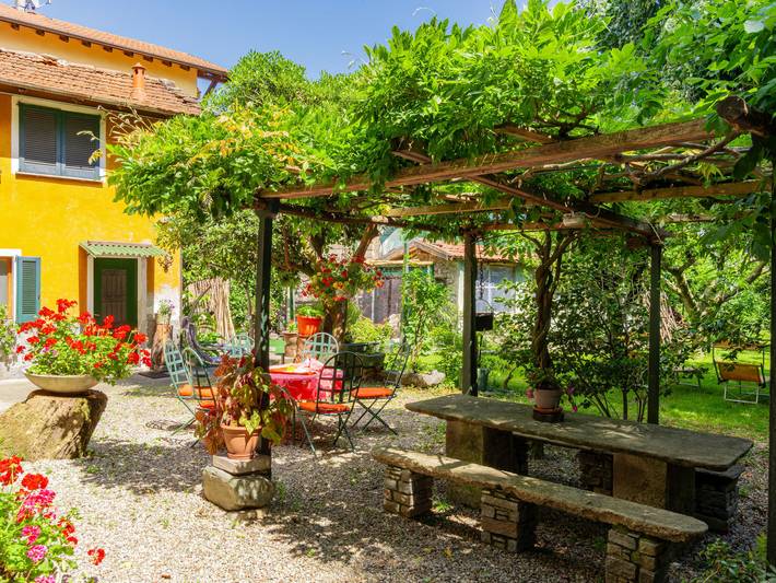 Appartement de vacances pour 5 personnes, avec Terrasse et Jardin à Dongo