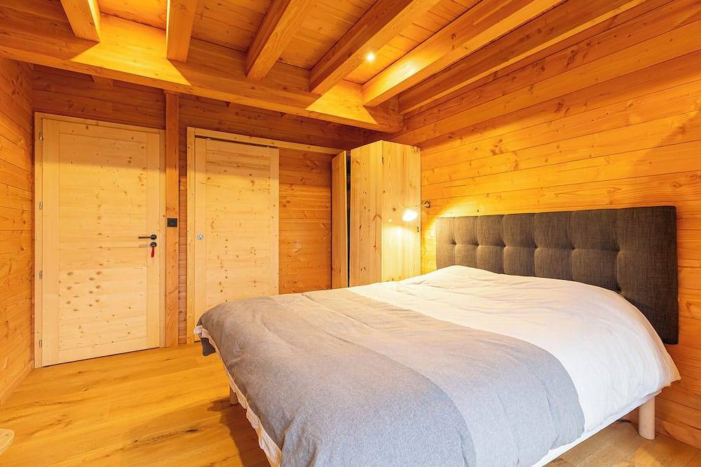 Beautiful modern chalet, exceptional mountain and pine views in Selonnet, Alpes de Alta Provenza