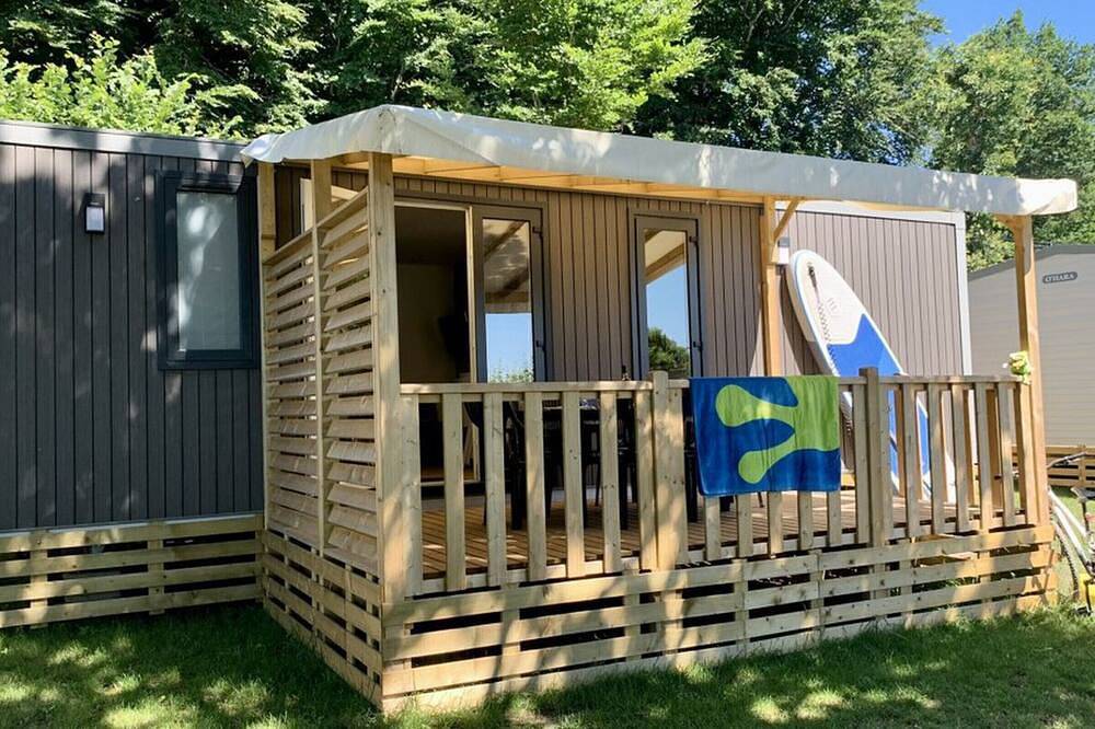 Cabaña 5 pers. con terraza frente al lago in Salles-Curan, Lago de Pareloup