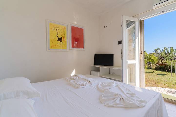 Camera 'Core Resort - Basic 4' con piscina condivisa, Wi-Fi e aria condizionata in Tuglie, Golfo di Taranto