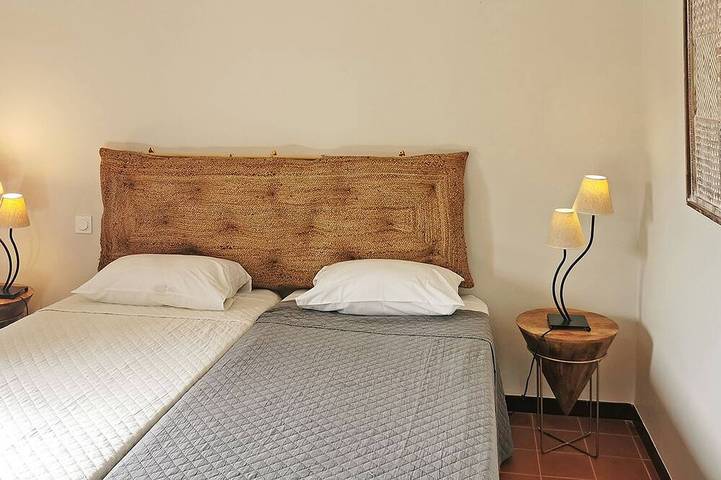 Maison d’hôte pour 10 personnes, avec jardin et jacuzzi en Ardèche - 2