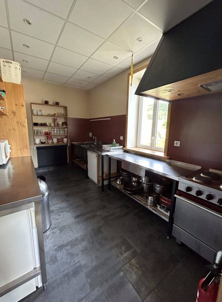 Gîte pour 21 personnes, avec balcon ainsi que sauna et jardin dans le Jura - 4