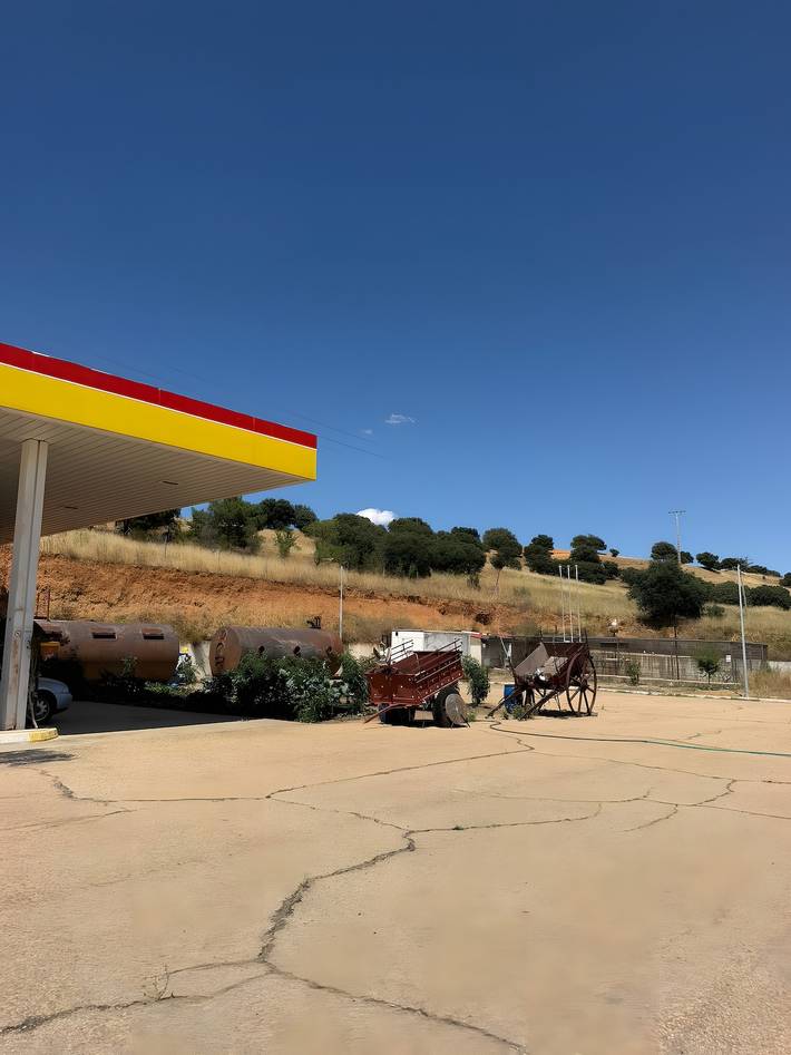 Ganze Wohnung, Ferienhaus 'Monumento al Camionero' mit Blick auf das Tal des Río Tera in Santibáñez de Tera, Zamora Provinz