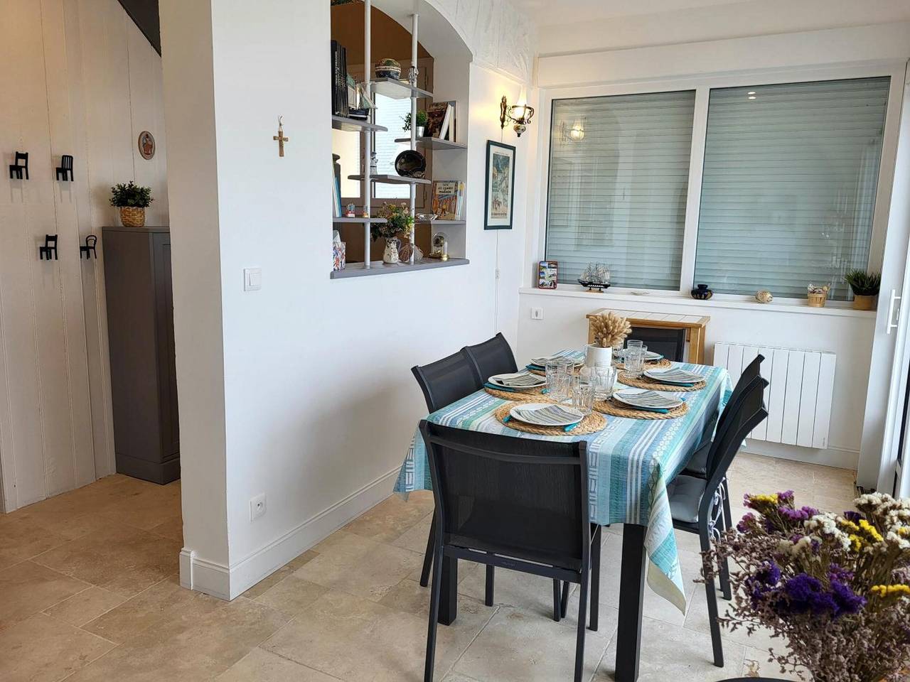 Villa « L'hermitage, Front de Mer » avec vue sur la mer, terrasse privée et Wi-Fi in Pirou, Région de Coutances