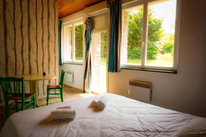 Maison de campagne pour 7 personnes, avec piscine ainsi que jardin et terrasse à Montigny-en-Morvan - 3